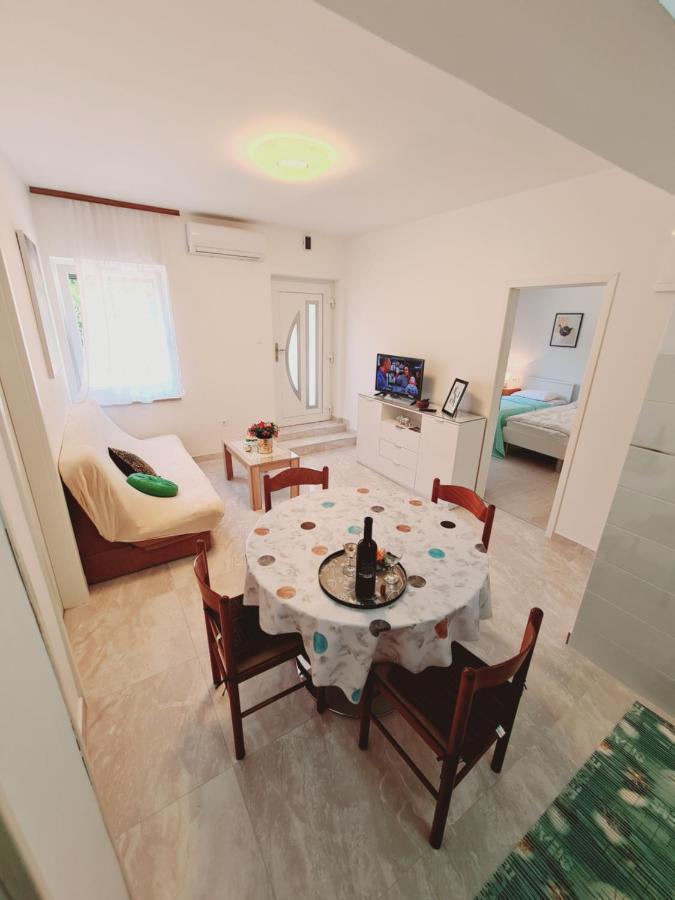 PUY Apartments Viktorija מראה חיצוני תמונה