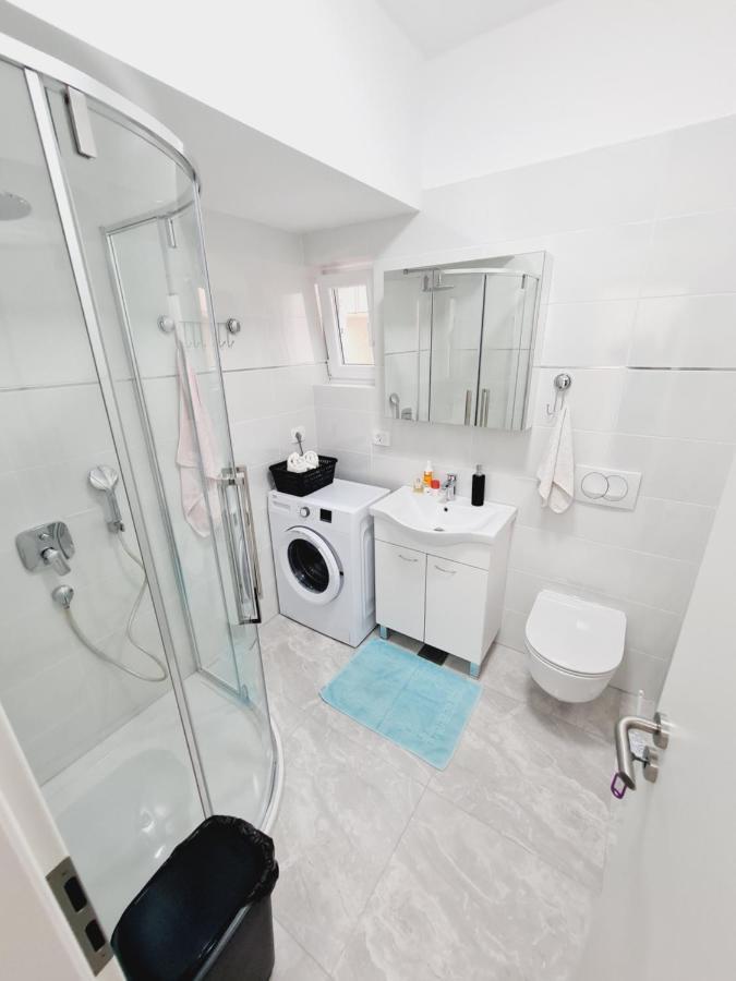 PUY Apartments Viktorija מראה חיצוני תמונה